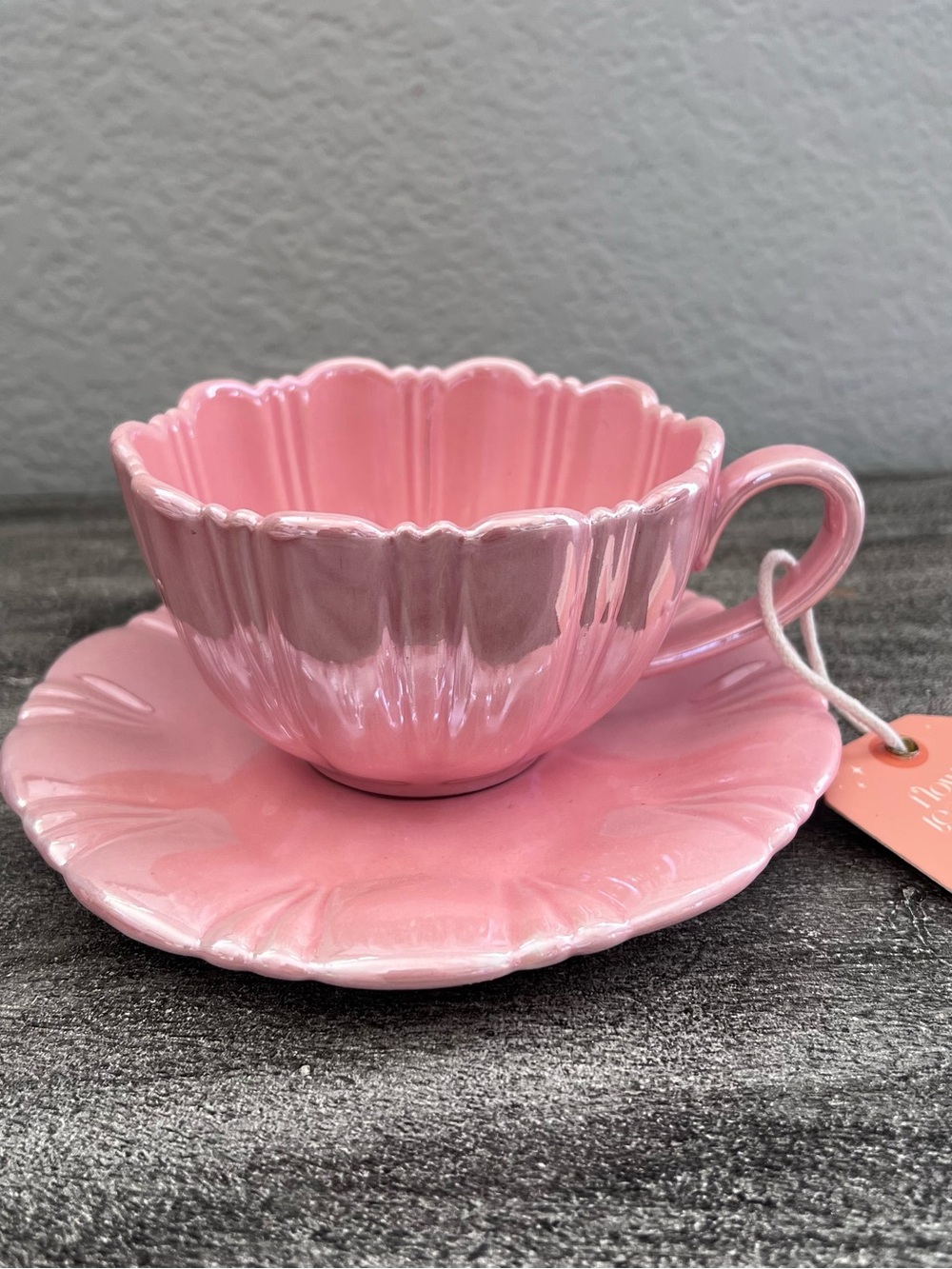The Ardon Collection Flower tea mug with a matching saucer set Pink Iridescent